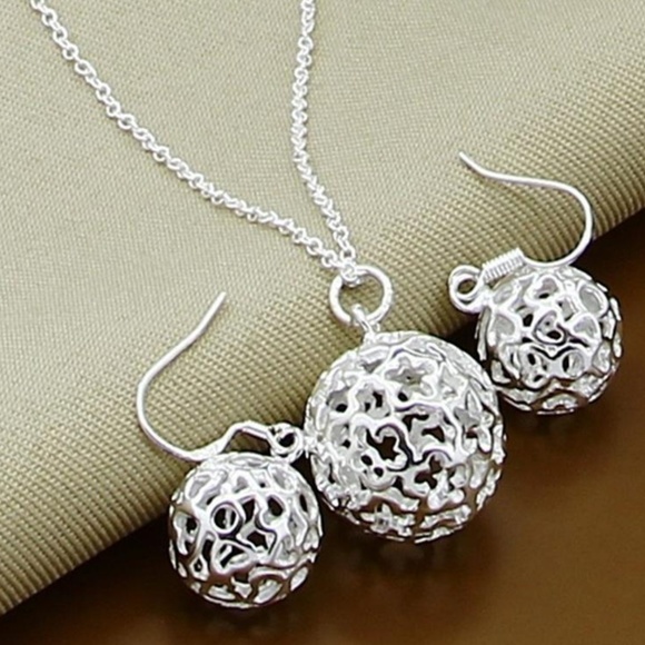 Jewelry - Gorgeous Sterling Silver Hollow Ball Set